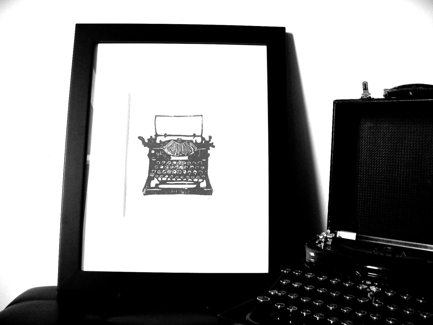 Antique typewriter - Linocut print (8x10in)